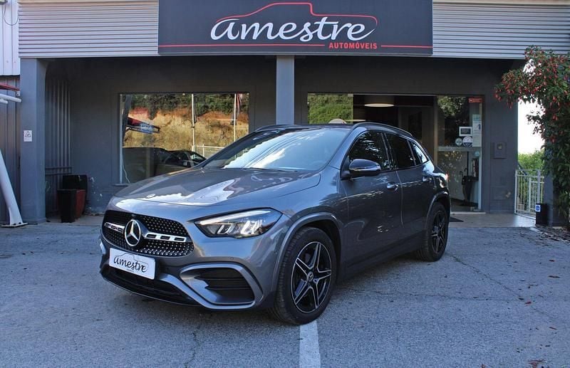 Usado Mercedes GLA180 AMG line 116 HP (85 kW) 2025 Cinza SUV