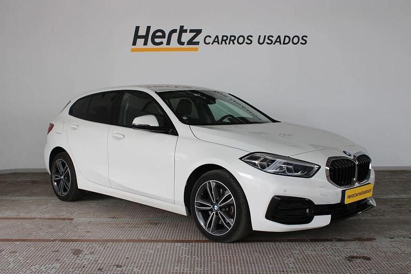 Branco Usado 2023 BMW 116 Sport Line Citadino | € 26.990 (Preço elevado) - Imagem 1/4
