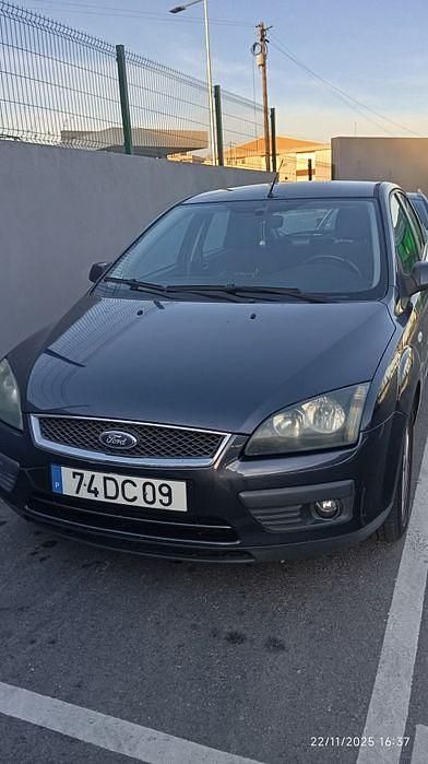 Usado 2007 Ford Focus Sedan | € 3.950 (Preço justo) - Imagem 1/4