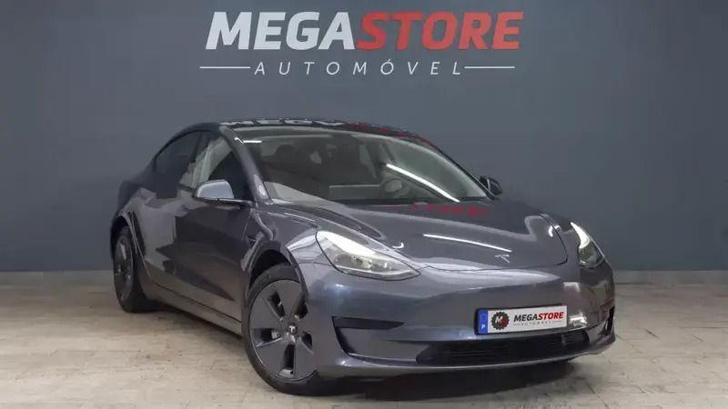 Cinzento Usado 2021 Tesla Model 3 Sedan | € 24.450 (Preço justo) - Imagem 1/4