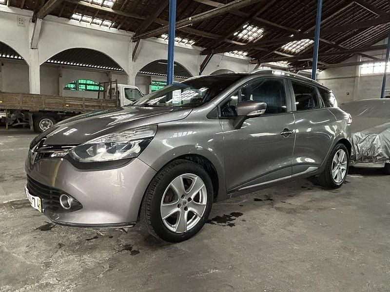 Usado 2015 Renault Clio IV Dynamique Carrinha | € 7.000 (Super Preço) - Imagem 1/4