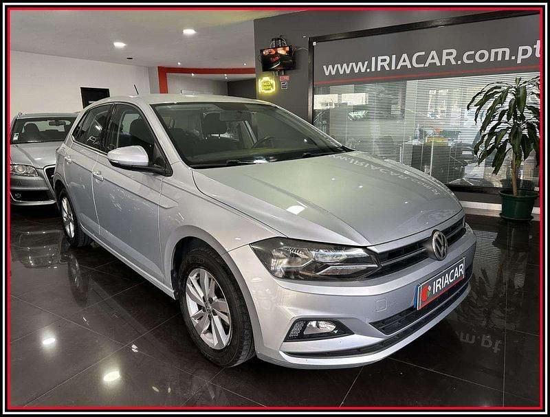 Cinza prata Usado 2018 VW Polo Citadino | € 11.900 (Preço justo) - Imagem 1/4