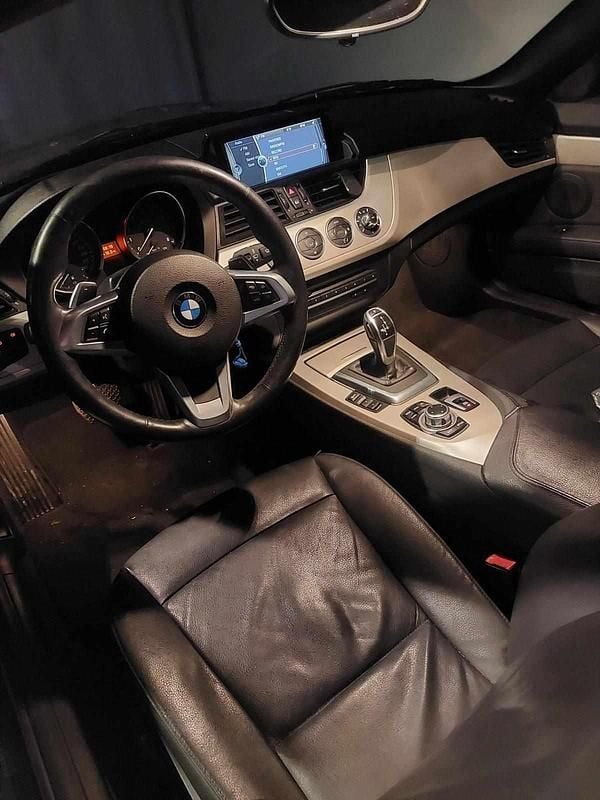 Usado BMW Z4 156 HP (114 kW) 2014 Cinzento Cabrios