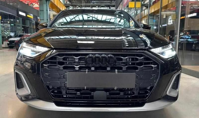 Usado Audi A3 e-tron 204 HP (150 kW) 2024 Preto Citadino