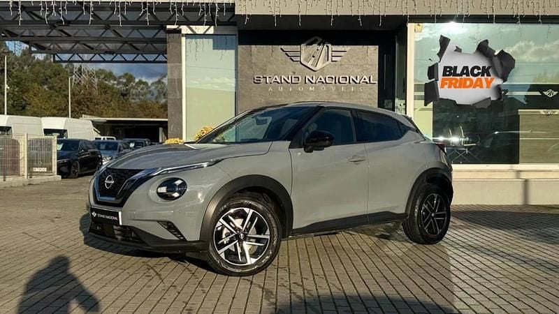 Cinza Usado 2025 Nissan Juke N-Connecta SUV | € 22.900 (Preço justo) - Imagem 1/4