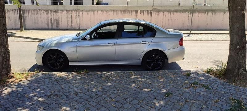 Usado 2006 BMW 320 Sedan | € 6.000 (Bom preço) - Imagem 1/4