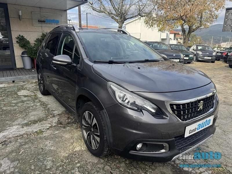 Cinzento Usado 2017 Peugeot 2008 SUV | € 9.990 (Bom preço) - Imagem 1/4