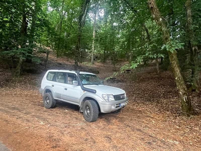 Branco Usado 2000 Toyota Land Cruiser SUV | € 24.000 (Caro) - Imagem 1/4