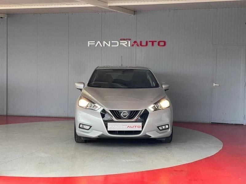 Usado Nissan Micra Acenta 90 HP (66 kW) 2019 Cinza prata Citadino