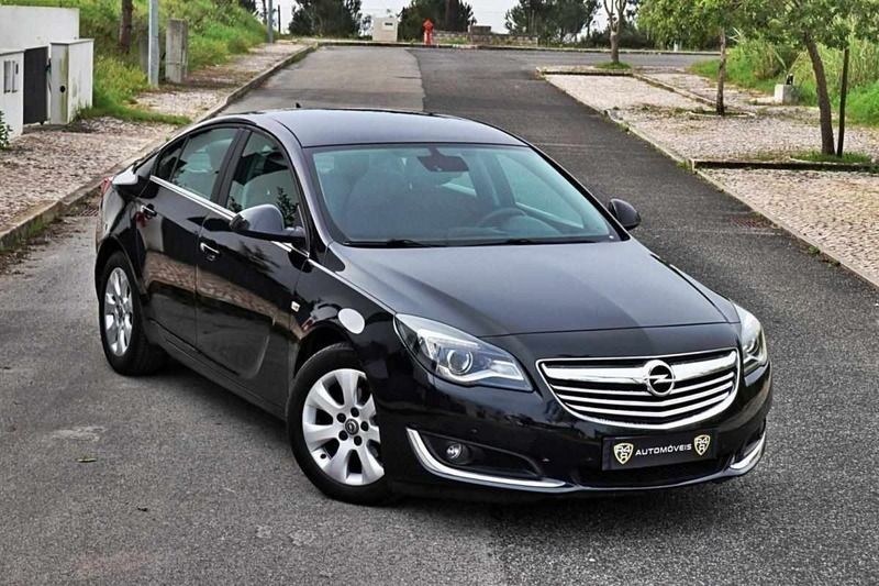 Preto Usado 2013 Opel Insignia Executive Sedan | € 13.900 - Imagem 1/4