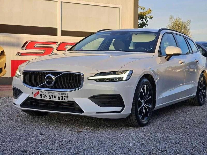 Branco Usado 2018 Volvo V60 Momentum Carrinha | € 23.900 (Preço elevado) - Imagem 1/4