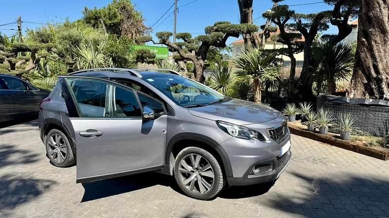 Cinzento Usado 2016 Peugeot 2008 SUV | € 12.500 (Preço elevado) - Imagem 1/3