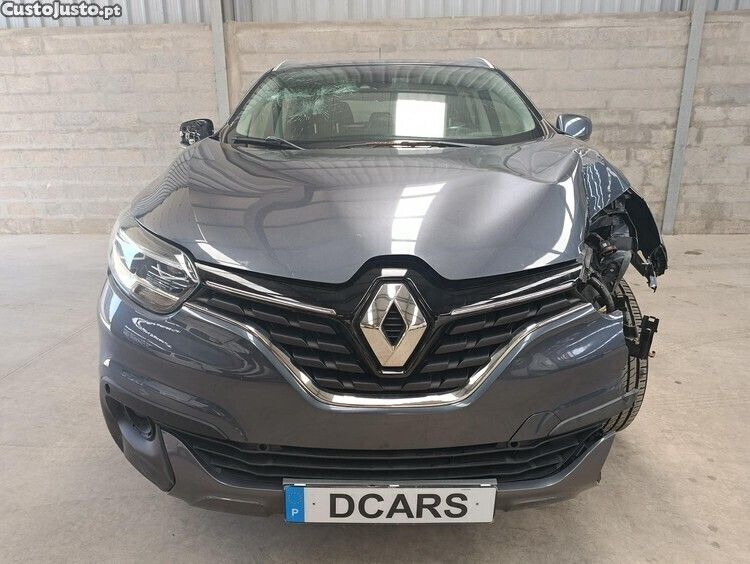 Cinza Usado 2018 Renault Kadjar SUV | € 7.980 - Imagem 1/1