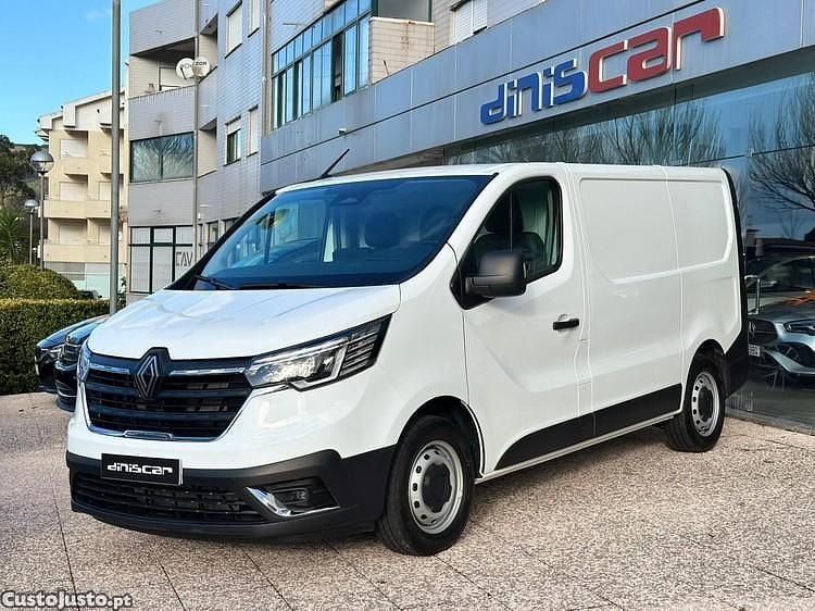 Branco Usado 2024 Renault Trafic Monovolume | € 23.900 (Preço justo) - Imagem 1/1