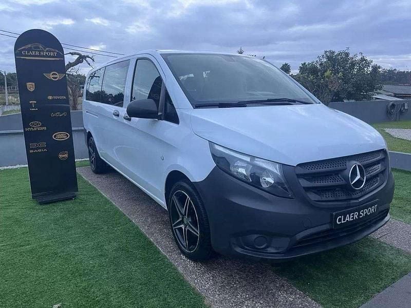 Branco Usado 2018 Mercedes Vito Monovolume | € 24.900 (Caro) - Imagem 1/4