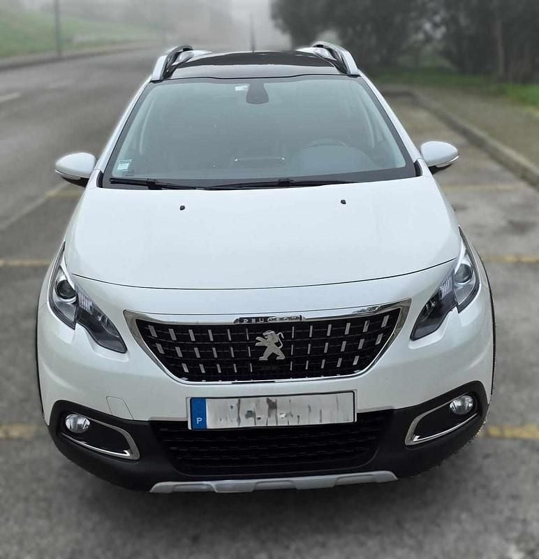 Usado Peugeot 2008 110 HP (80 kW) 2018 Branco SUV