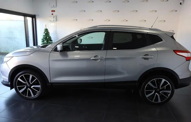 Usado Nissan Qashqai Premium Edition 130 HP (95 kW) 2015 Cinza SUV