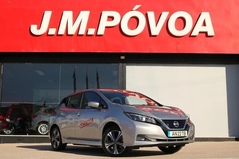 Cinzento Usado 2022 Nissan Leaf Citadino | € 17.990 (Preço justo) - Imagem 1/4
