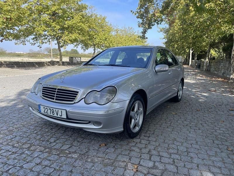 Usado 2001 Mercedes C200 Sedan | € 4.350 (Super Preço) - Imagem 1/4