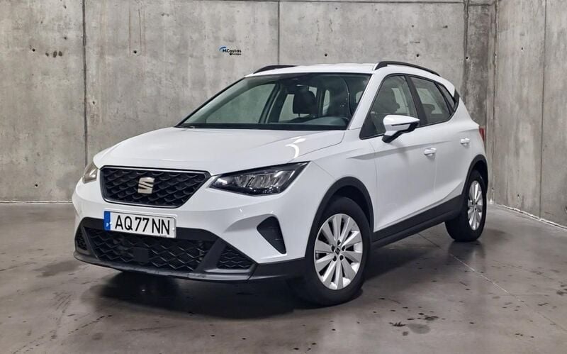 Branco Usado 2022 Seat Arona Style SUV | € 18.990 (Preço justo) - Imagem 1/4