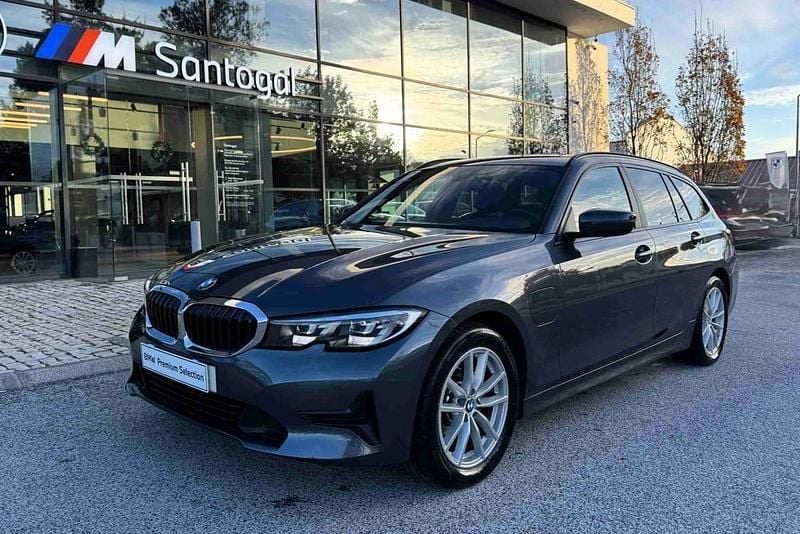 Usado BMW 320e Advantage 163 HP (119 kW) 2021 Cinzento Carrinha