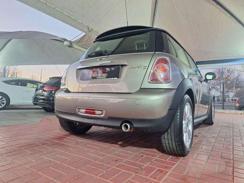 Usado Mini Cooper 112 HP (82 kW) 2014 Cinzento Citadino