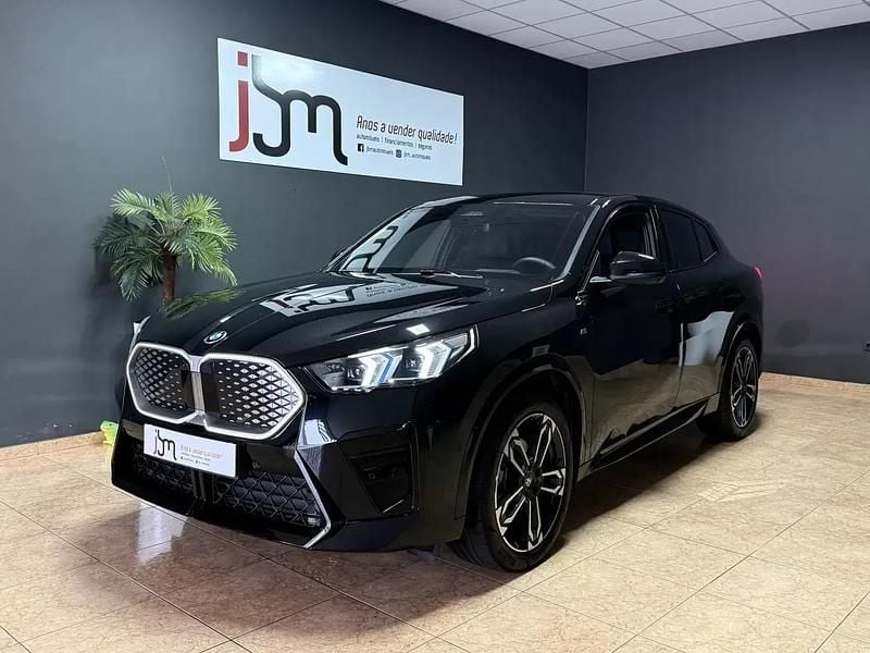 Usado BMW iX2 150 kW (204 HP) 2025 Preto SUV