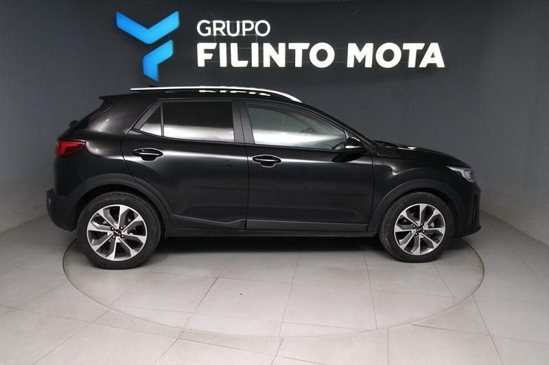 Usado Kia Stonic 100 HP (73 kW) 2025 Preto SUV