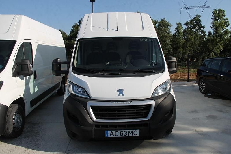 Branco Usado 2020 Peugeot Boxer Van | € 18.000 (Preço justo) - Imagem 1/4