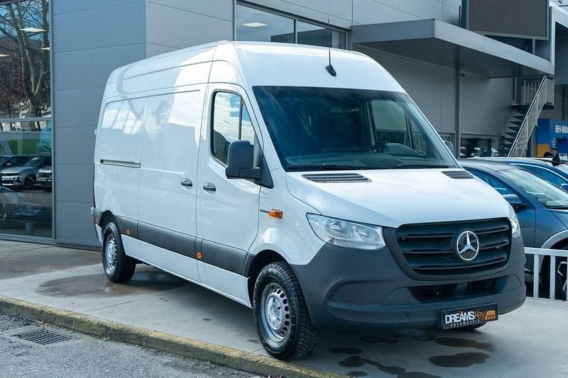 Branco Usado 2021 Mercedes e-Vito Monovolume | € 29.900 - Imagem 1/4