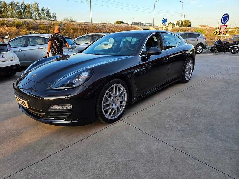 Usado 2011 Porsche Panamera Sedan | € 34.500 - Imagem 1/4