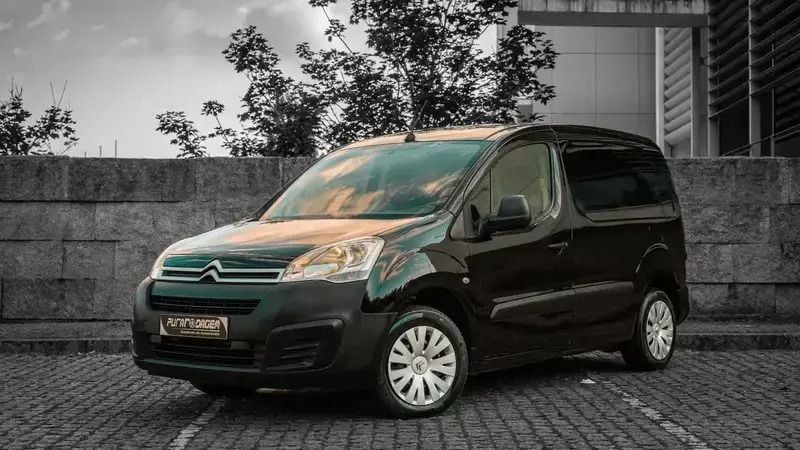 Preto Usado 2017 Citroën Berlingo Monovolume | € 12.900 (Caro) - Imagem 1/4