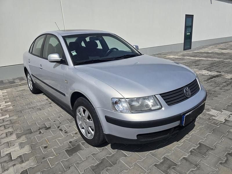 Usado VW Passat 110 HP (80 kW) 1999 Sedan