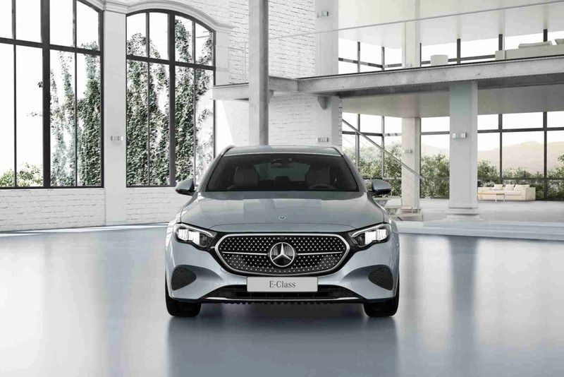 Prateado Novo 2025 Mercedes E300 Carrinha | € 80.949 (Caro) - Imagem 1/4