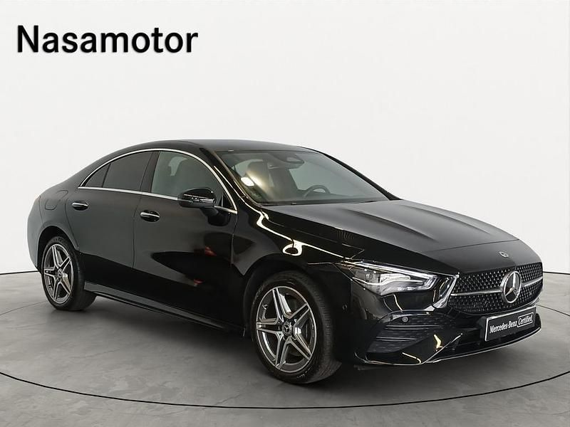 Preto Usado 2024 Mercedes E250 Coupé | € 45.900 - Imagem 1/4
