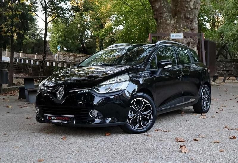 Usado Renault Clio GrandTour 90 HP (66 kW) 2016 Preto Carrinha