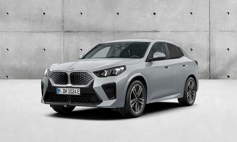 Cinza brooklyn metalizado Novo 2025 BMW iX2 Shadowline SUV | € 58.155 - Imagem 1/4