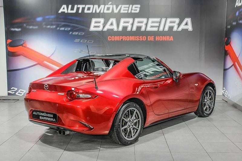 Usado Mazda MX5 Evolve 131 HP (96 kW) 2018 Vermelho Cabrios