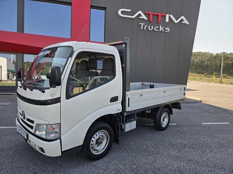 Branco Usado 2014 Toyota Dyna Pickup | € 19.500 - Imagem 1/4