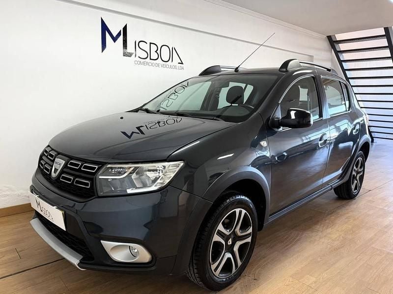Cinza Usado 2019 Dacia Sandero Stepway | € 11.950 (Preço justo) - Imagem 1/4