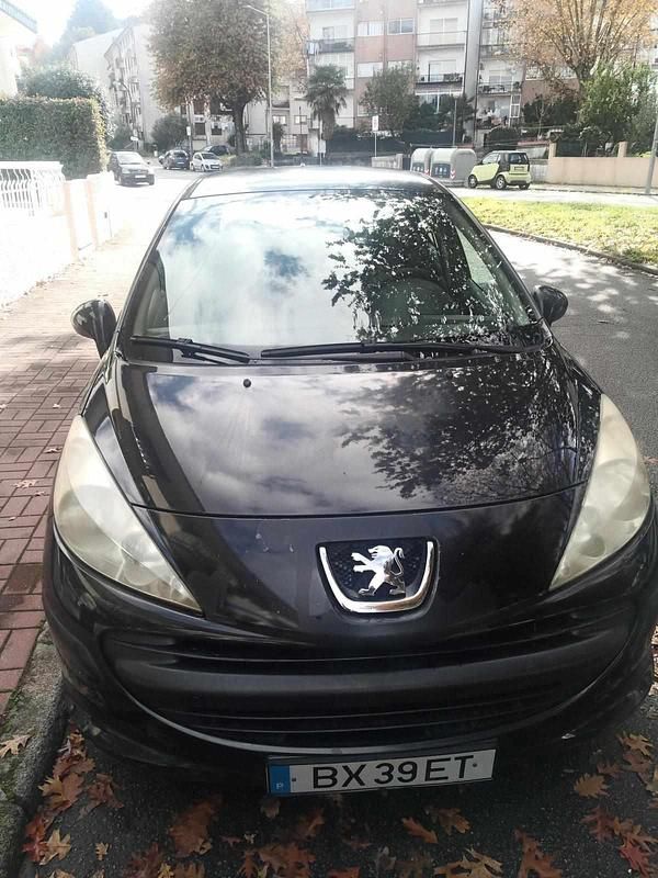 Preto Usado 2007 Peugeot 207 Citadino | € 3.950 (Preço elevado) - Imagem 1/4