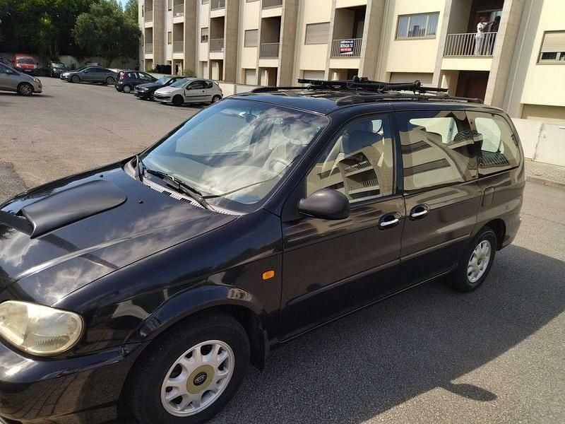 Usado 2001 Kia Carnival 2 Monovolume | € 2.300 - Imagem 1/4