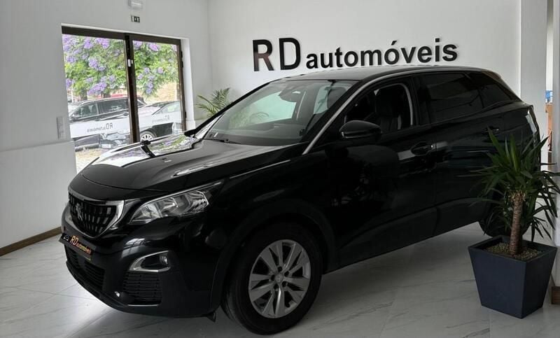 Preto Usado 2019 Peugeot 3008 | € 20.000 (Caro) - Imagem 1/4