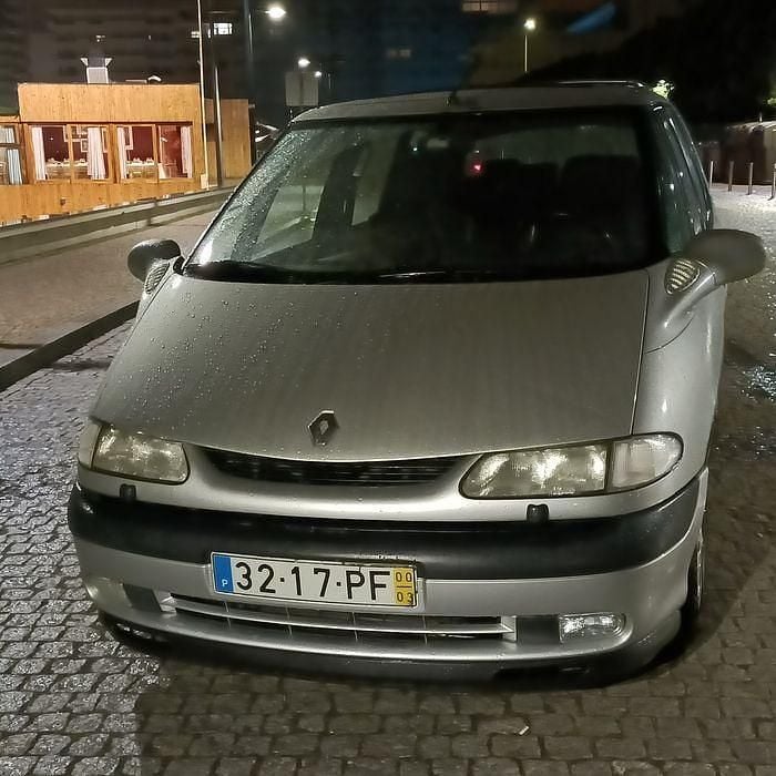 Usado 2000 Renault Grand Espace Monovolume | € 3.750 - Imagem 1/4