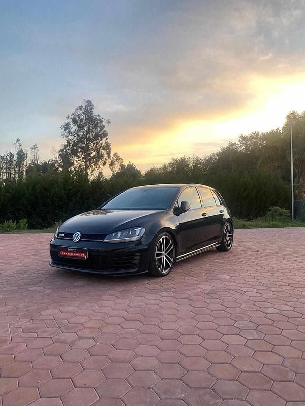 Usado VW Golf VII GTD 184 HP (135 kW) 2015 Preto Citadino