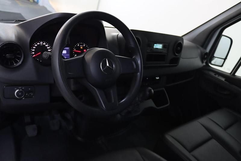 Usado Mercedes Sprinter 150 HP (110 kW) 2022 Branco Van