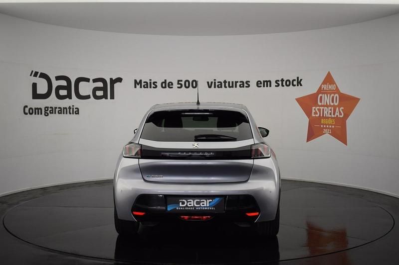 Usado Peugeot e-208 Allure 100 kW (136 HP) 2022 Cinza Citadino