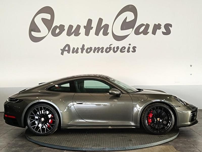 Usado Porsche 911 480 HP (353 kW) 2022 Verde