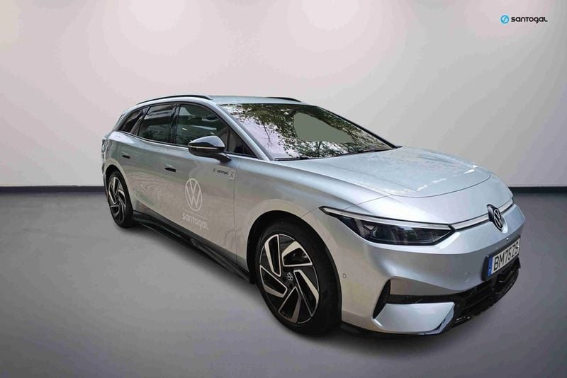 Cinzento Usado 2024 VW ID.7 Pro Carrinha | € 44.990 - Imagem 1/4