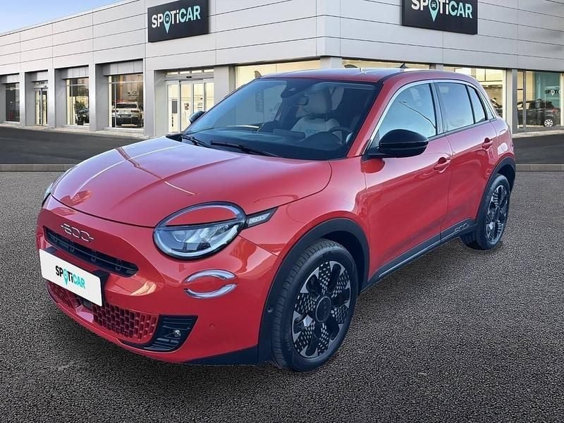 Laranja Usado 2024 Fiat 600 La Prima SUV | € 27.900 (Bom preço) - Imagem 1/4